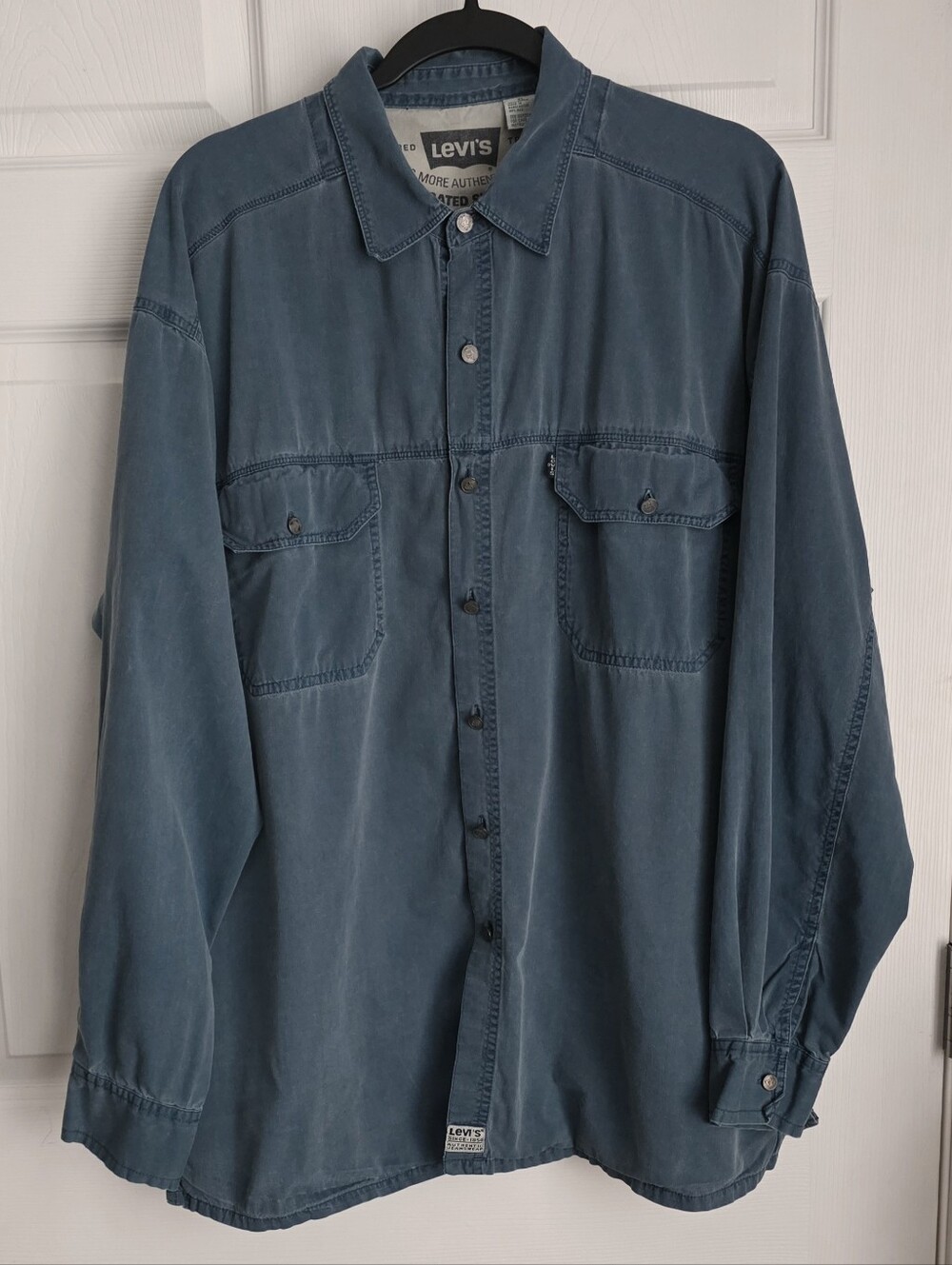 Vintage Levi’s Denim Shirt XL Faded Steel Blue Long Sleeve Workwear Casual Y2K